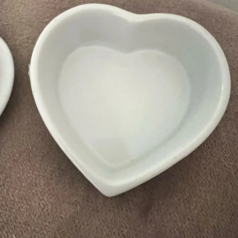 Vintage Smithsonian by Kakiemon Heart Floral Hand Painted Trinket Box Made Japan